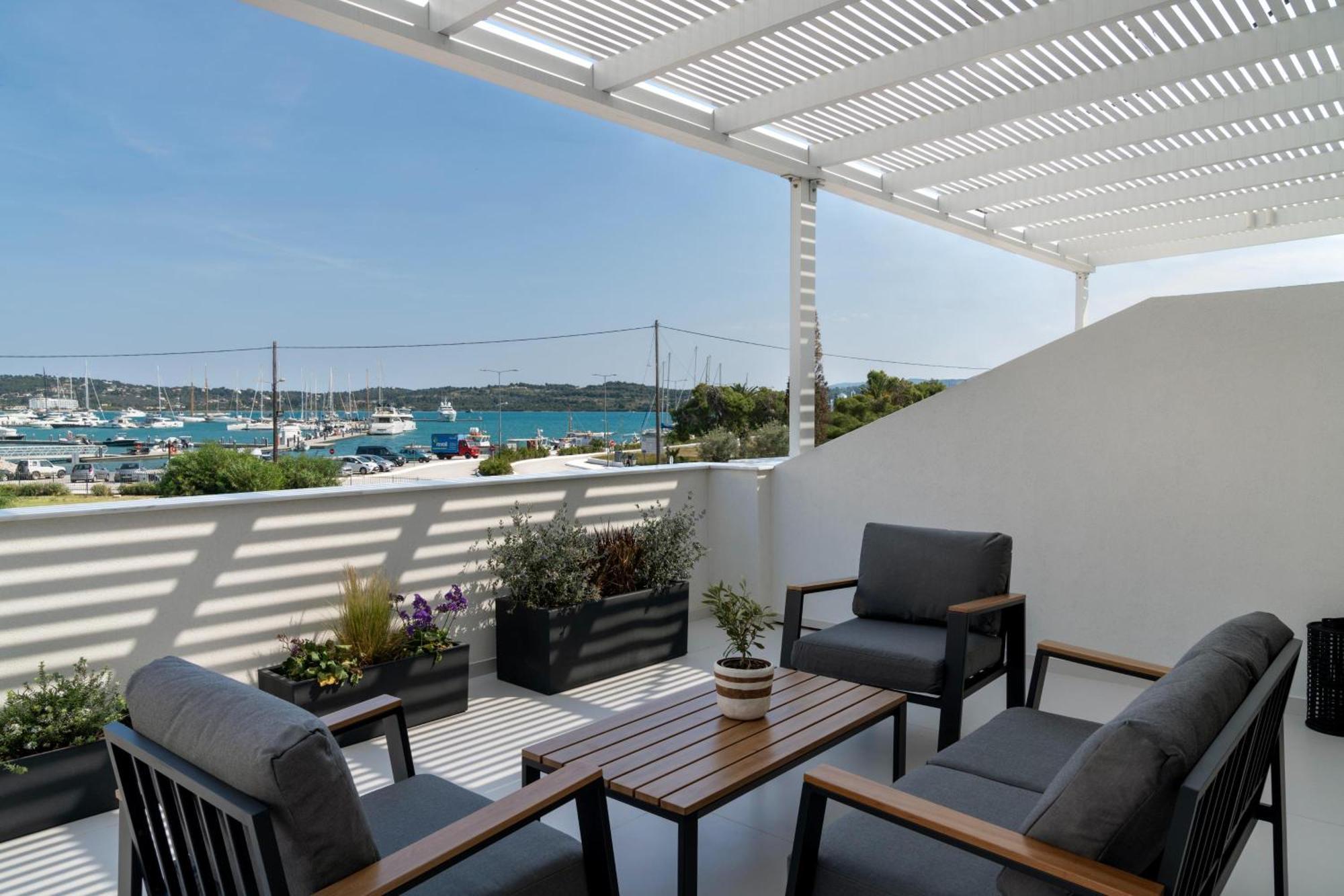 Marina Suite Порто-Хелі Екстер'єр фото